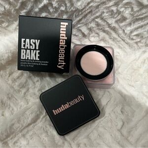 HUDA BEAUTY EASY BAKE BLURRING LOOSE SETTING POWDER IN CHERRY BLOSSOM CAKE NWT!
